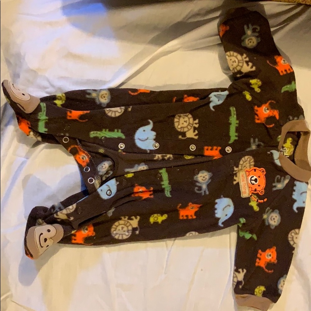 3 Carter’s PJ’s - Picture 2 of 4